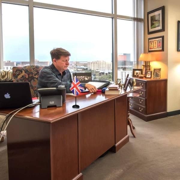 Bpa UK Deluxe Desk Flag with Solid Pole, 6-Inch x 4-Inch Size