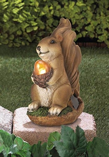 Rustic Squirrel Path Solar Light LED lamp Outdoor Garden Yard Art Lawn Statue