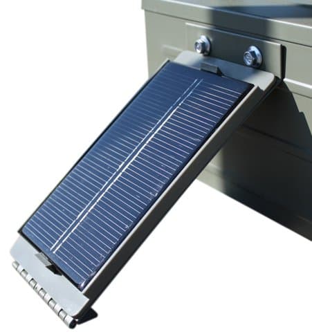 Boss Buck Box Mount Solar Panel, Black, 12-volt