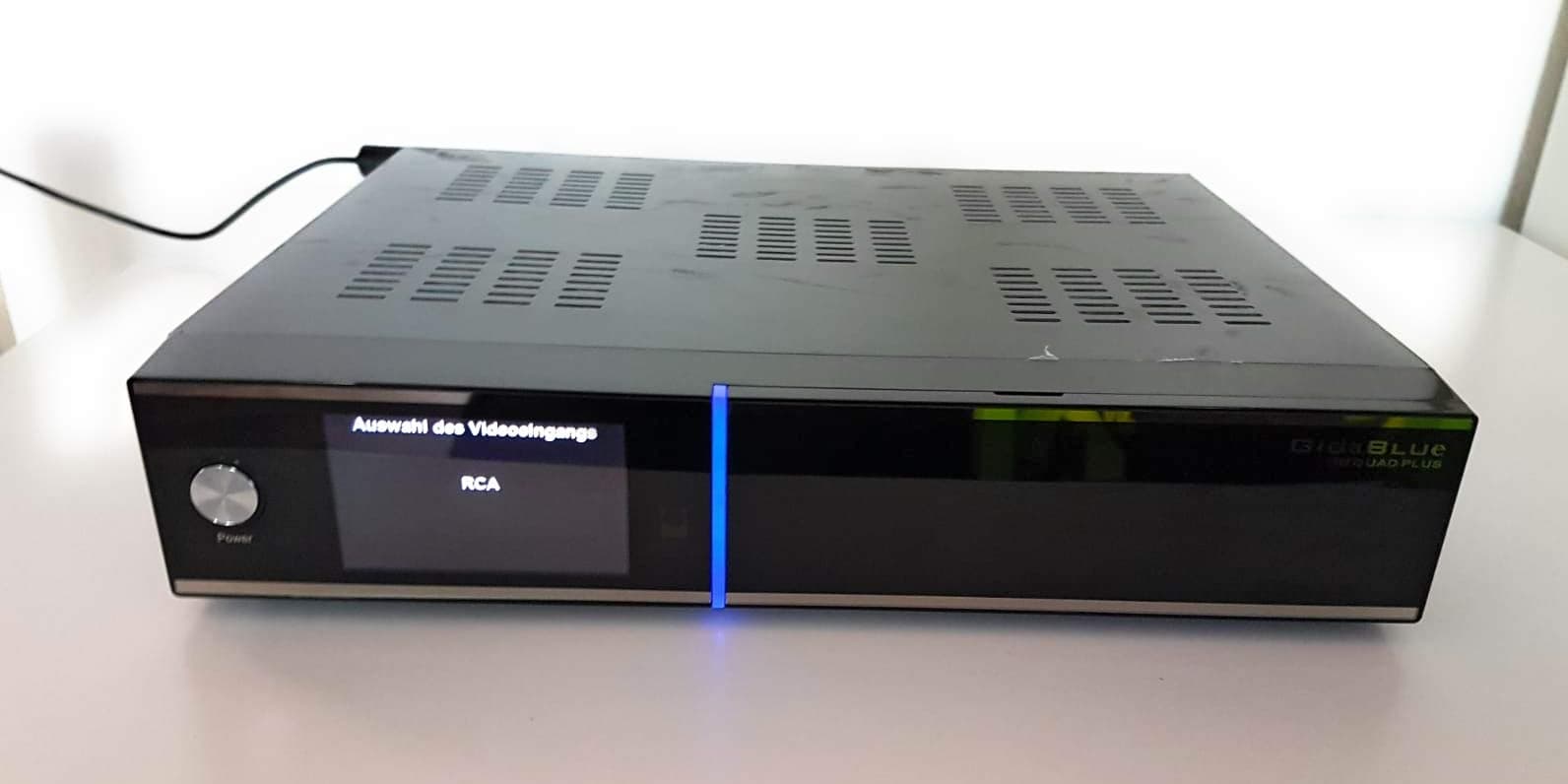 GigaBlue HD Quad Plus Black 2X DVB-S2 Satellite/Cable 2x C/DVB-T2 HDTV Linux HbbTV LAN Receiver with 1000GB Hard Drive