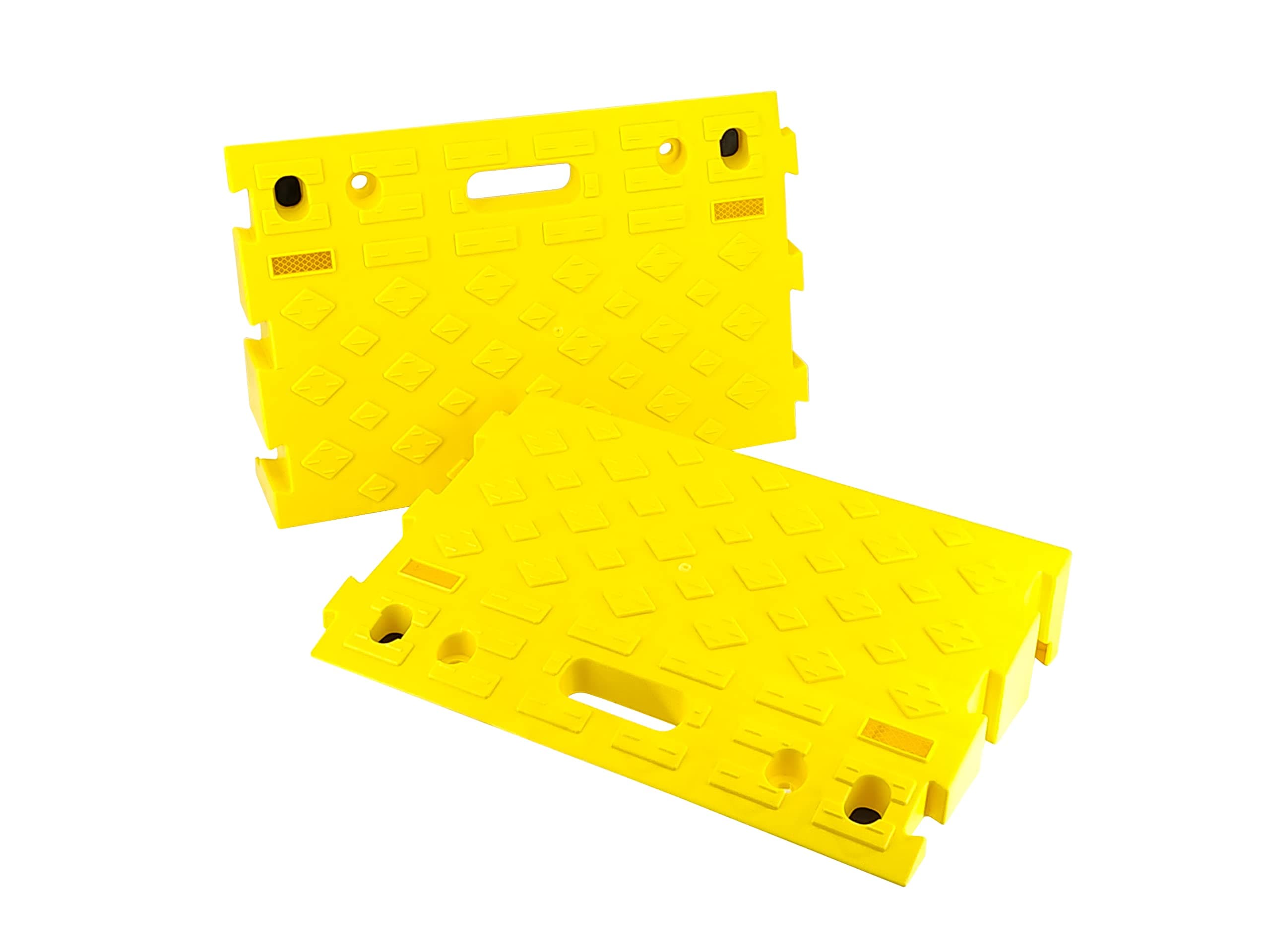 MAXXHAUL 50707 Portable Interlocking Plastic Curb Threshold Ramp Set (Yellow), 21.5 x 13.5 x 4 in, 2,000 lb Capacity per Ramp, for Driveway, Dock, Scooter, Wheelchair, Car, Truck