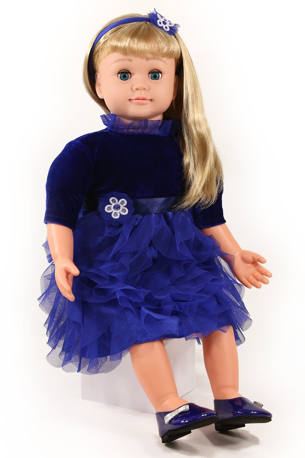 Ask Amy Doll Holiday Edition Blond