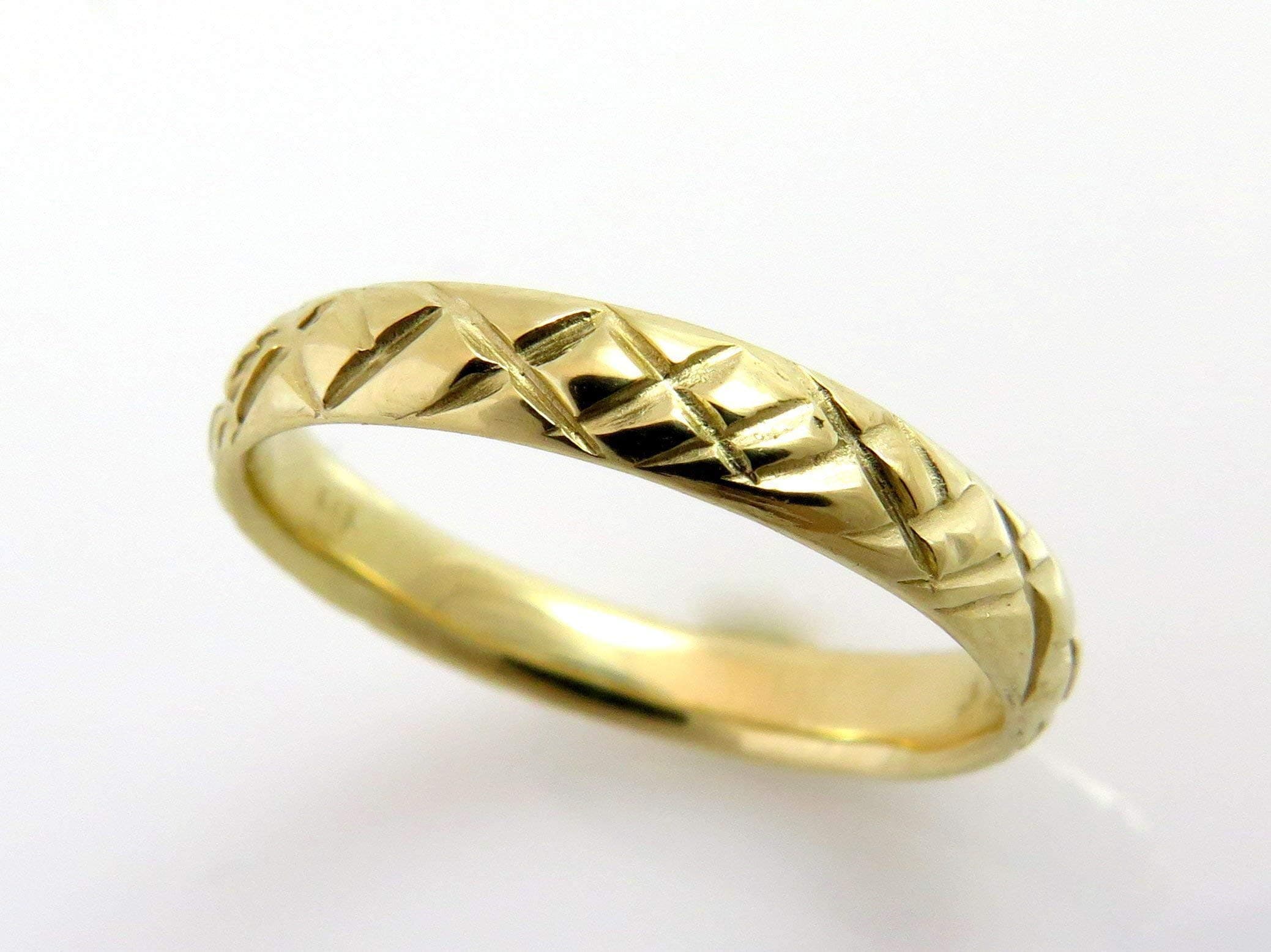 Crisscross Pattern Ring, Handmade Hammered Textured wedding Band, Made of Solid 14k/18k Yellow, White or Rose gold