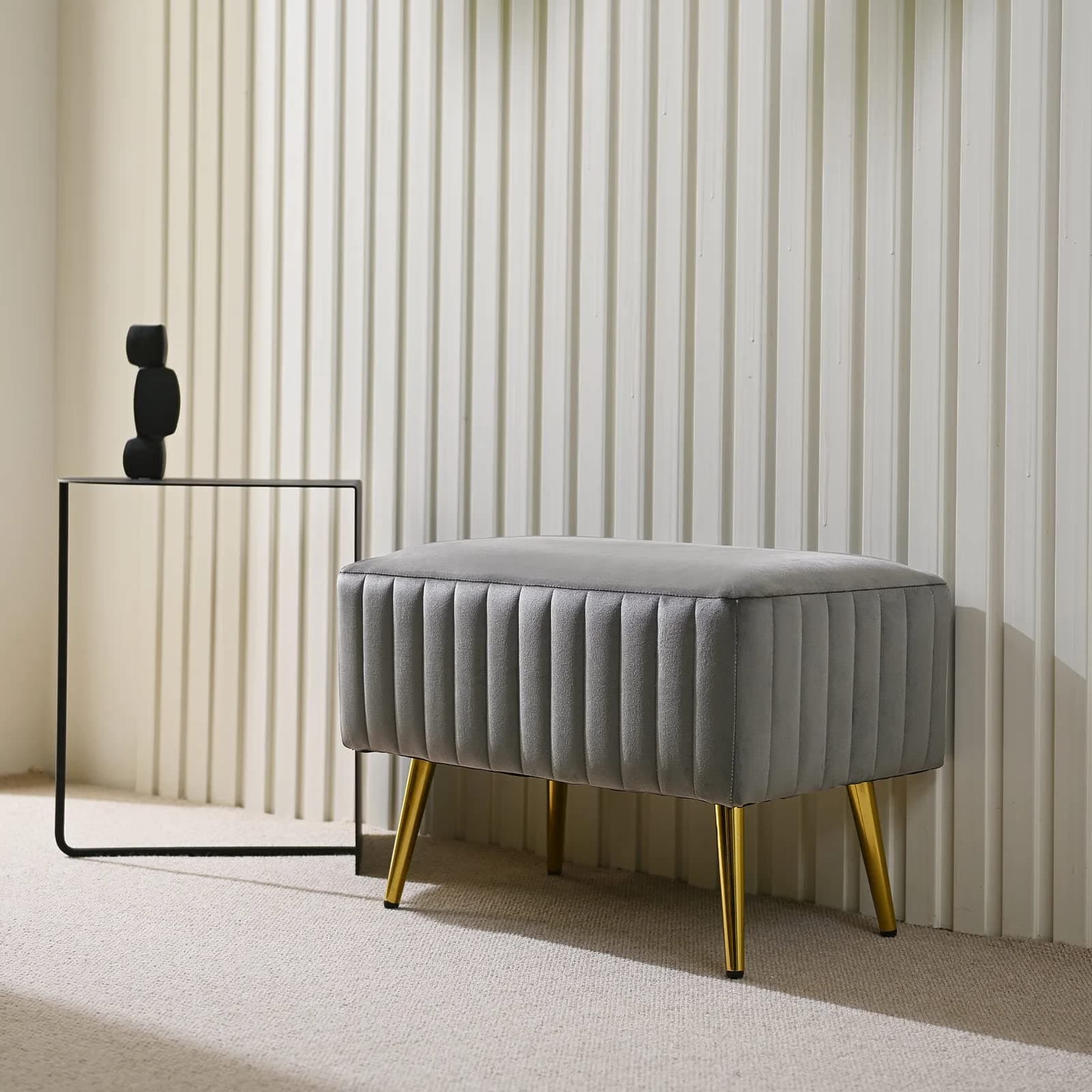 Classic Modern Feel Chaise Lounge (Light Grey)