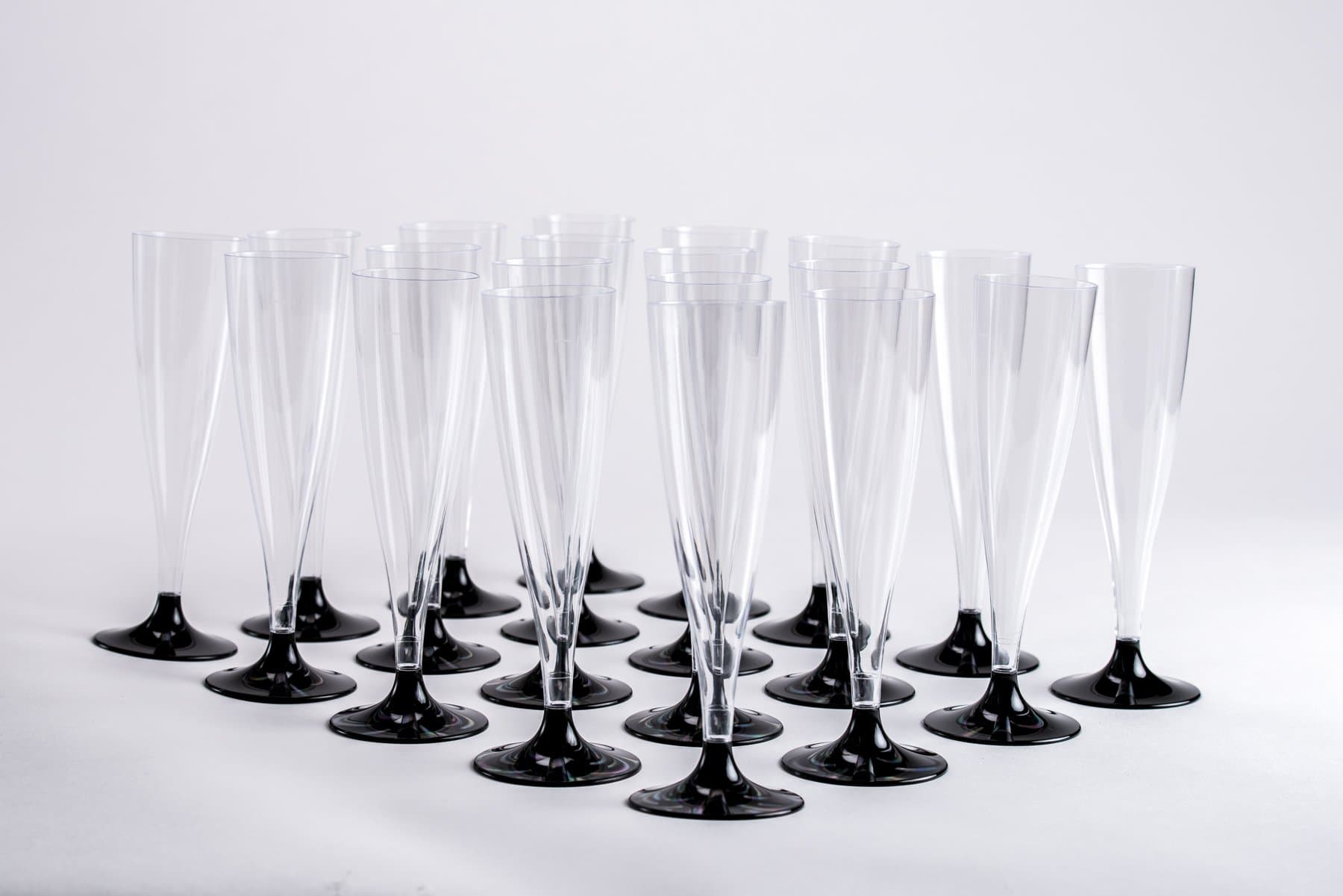 20 Disposable Quality Champagne Flutes