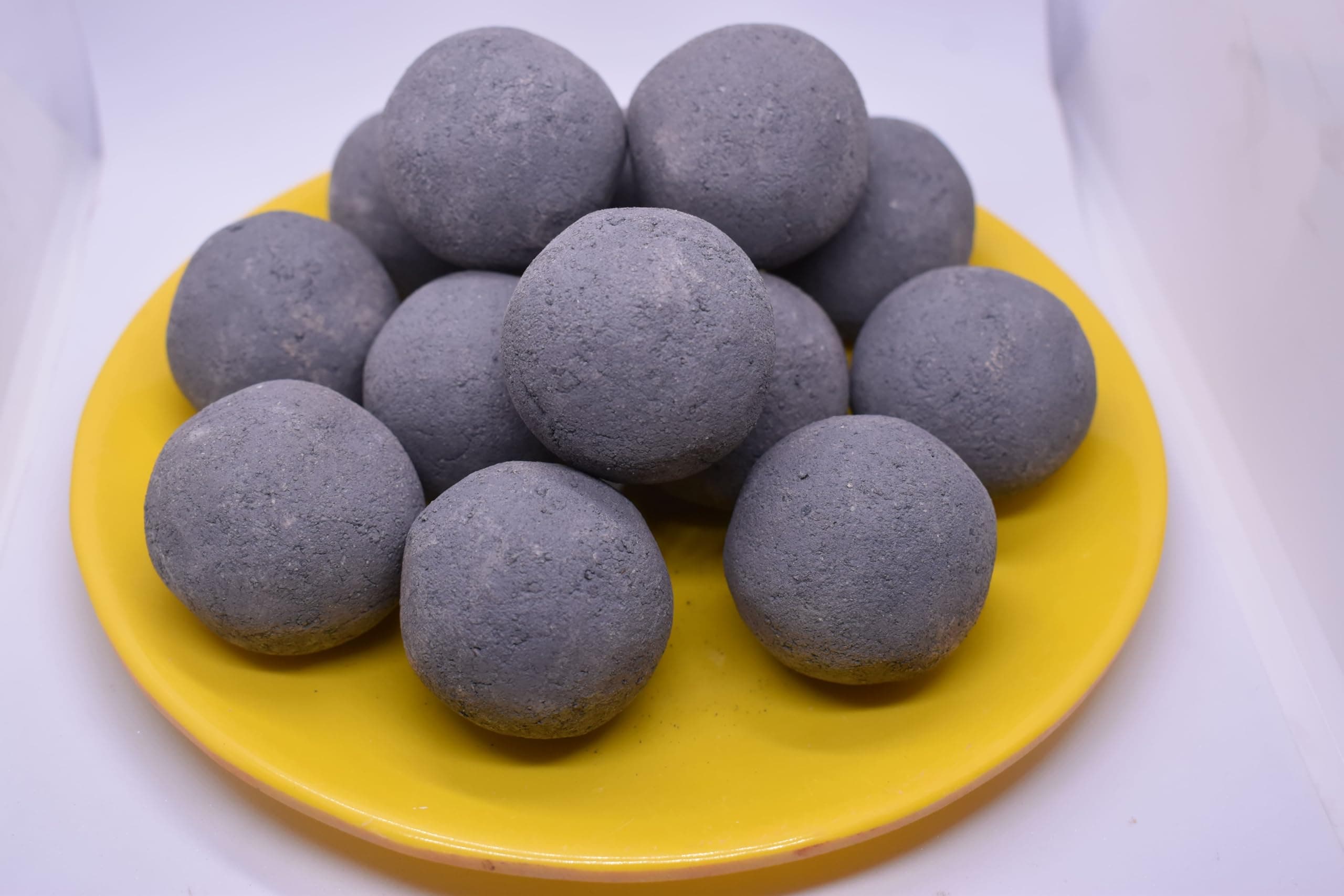 Black Balls 200 Grams