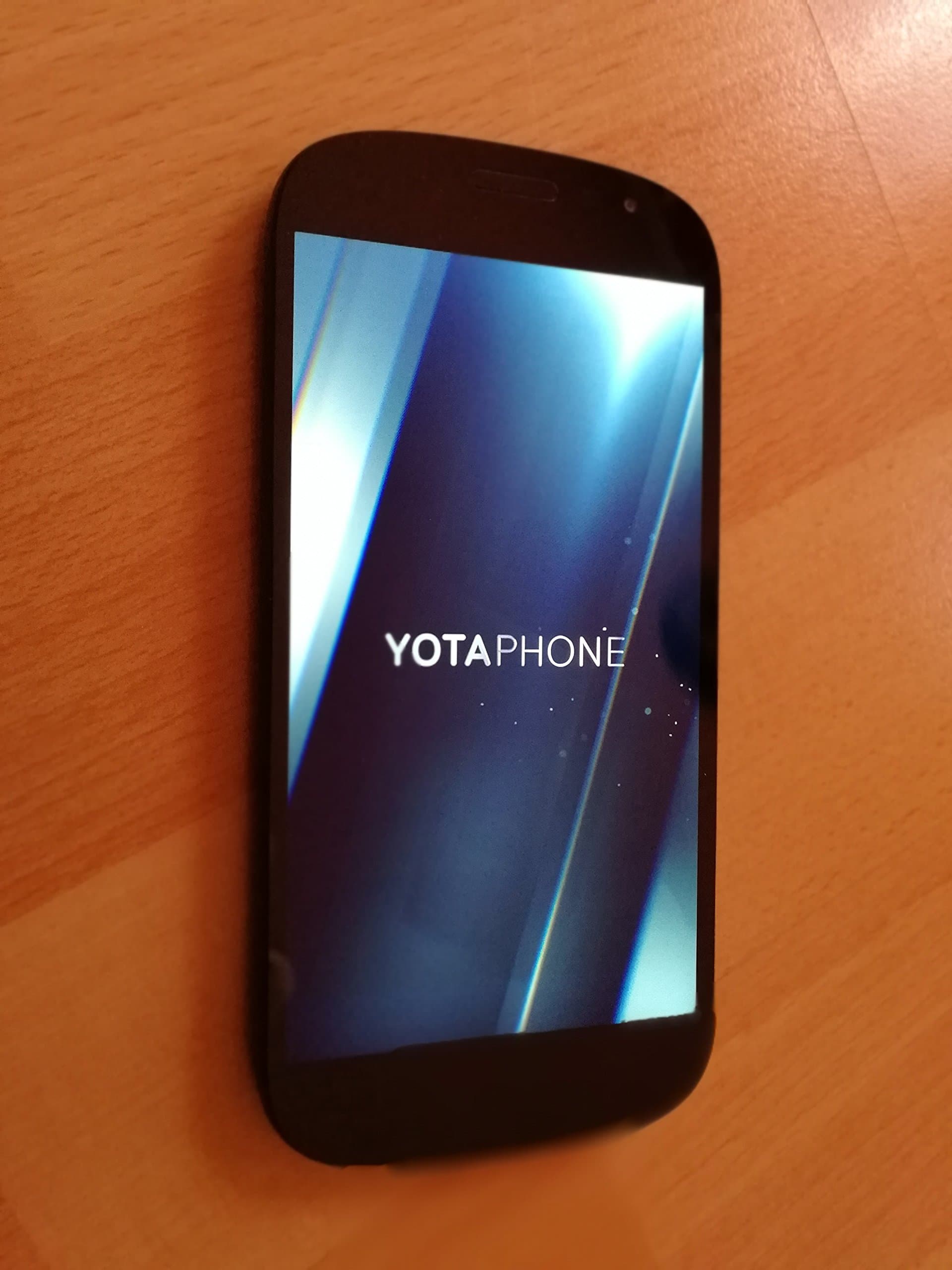 Yota Devices YotaPhone 2
