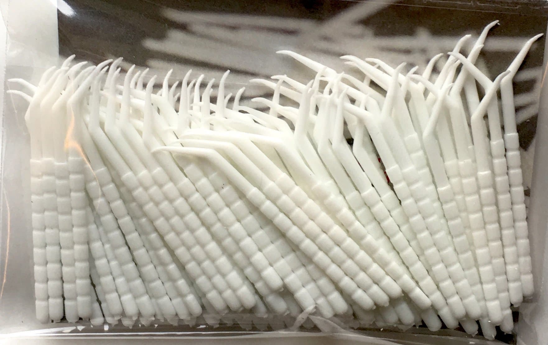 Toothpick - 100 pcs (White Colour) in a polythene Pack.
