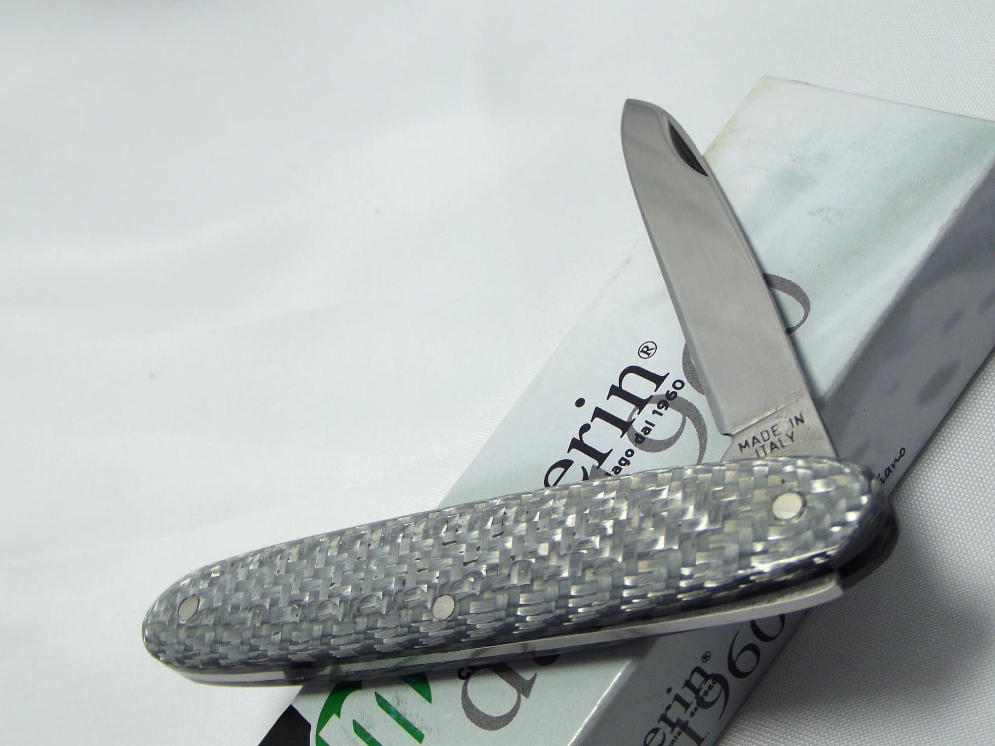 Maserin Silver Carbon Fiber