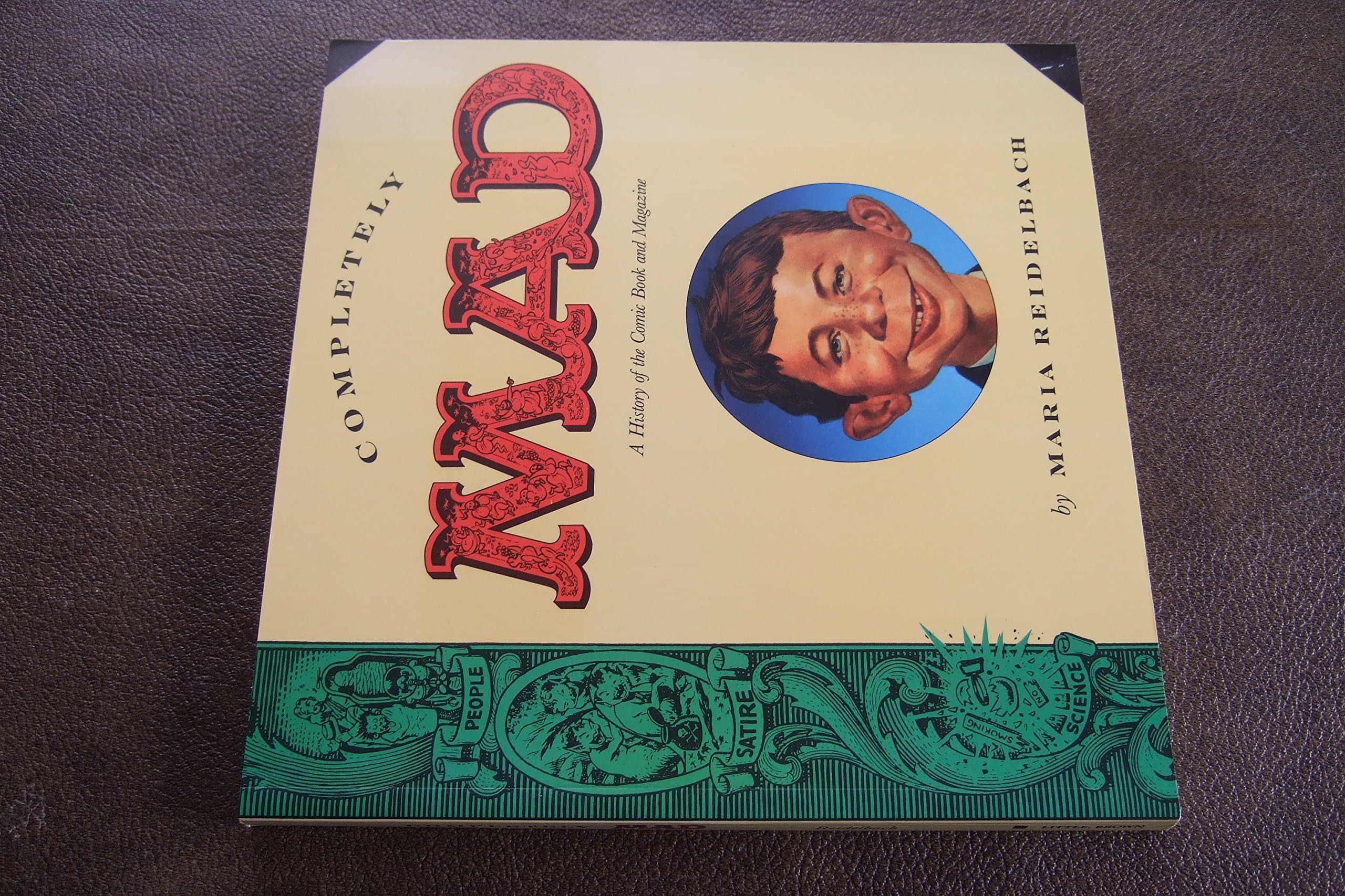 Completely Mad Paperback – 29 Oct. 1992