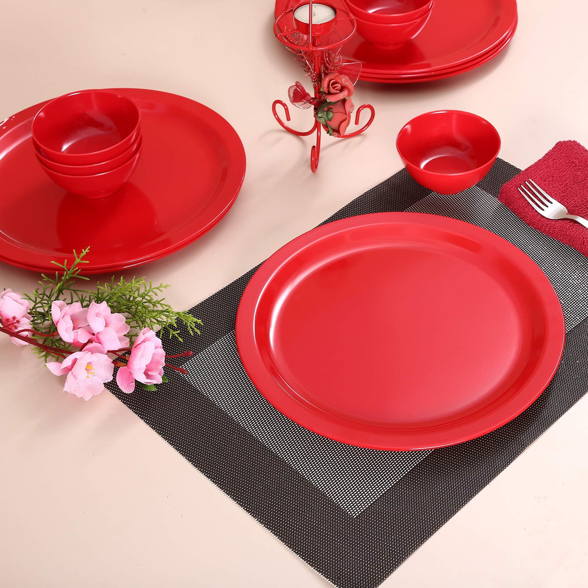 Iveo Melamine Dinner Set - 12 Pieces (Red, Standard)