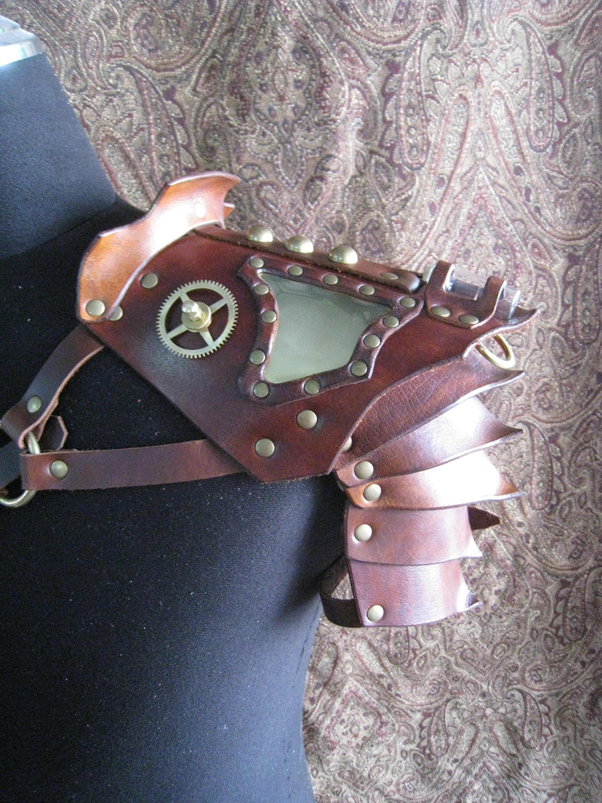 Fancy Light Brown Leather Pauldron/Shoulder Armor